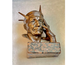 Фото: Минко В.М. Каталожная скульптура "Император", 2002г. Бронза, гранит. Высота 26 см. № 3053 - Артикул №3053