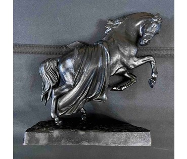 Скульптура "Конь с попоной". Чугун, литьё, Касли. Скульптор П.К Клодт. Середина 20 века. высота 40 см. (артикул №2870) - фото №1