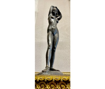 Минко В.М. Каталожная скульптура "Хранительница сна",2010г. Бронза. Высота 69 см. № 3052 (артикул №3052) - фото №2